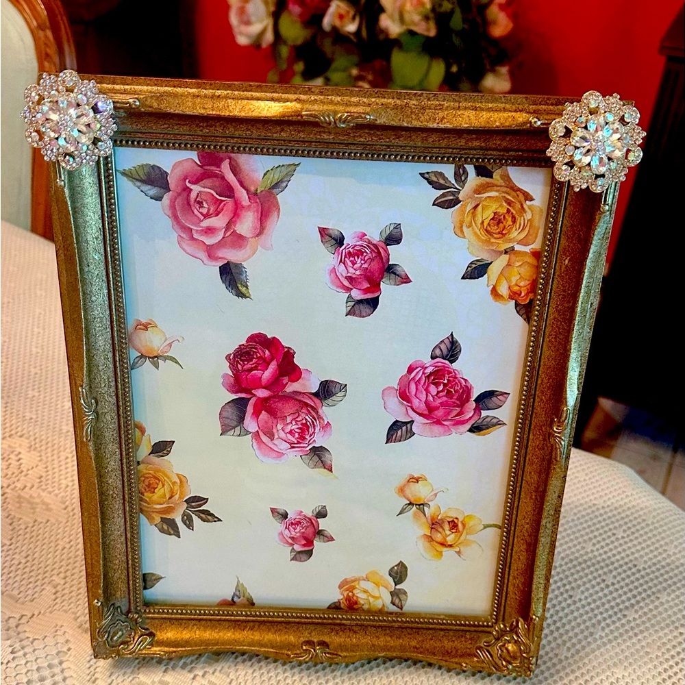 Elegant Gold Floral Picture Frame